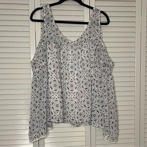 Abercrombie & Fitch Patterned Cold Shoulder Top